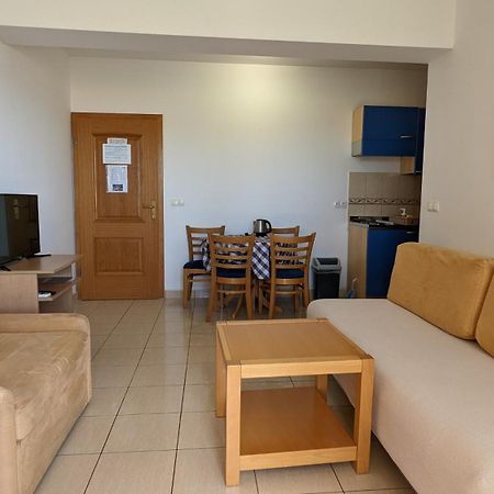 Apartments Vesna Gradac  Kamer foto
