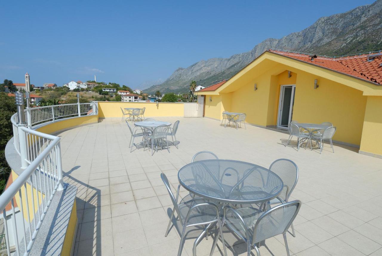Apartments Vesna Gradac  Buitenkant foto