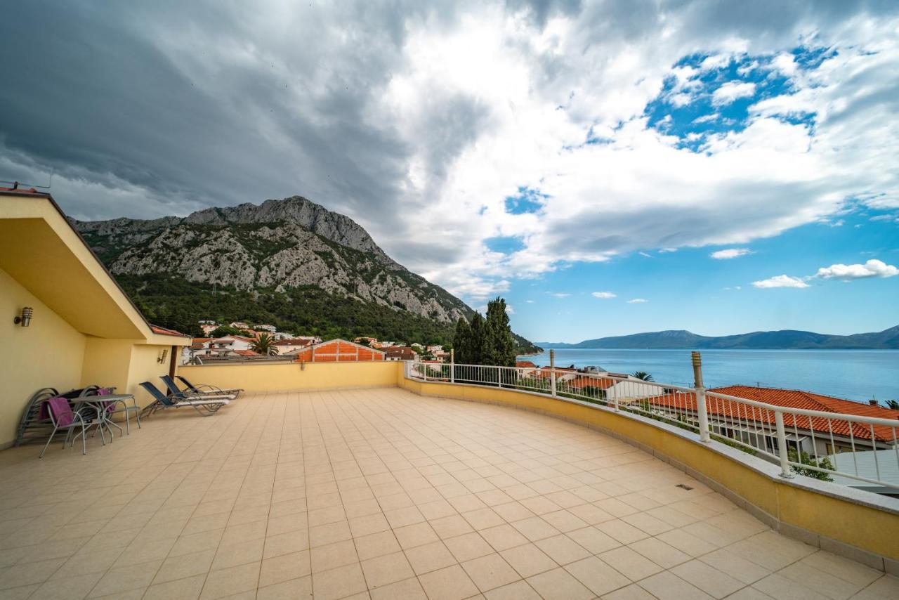 Apartments Vesna Gradac  Buitenkant foto