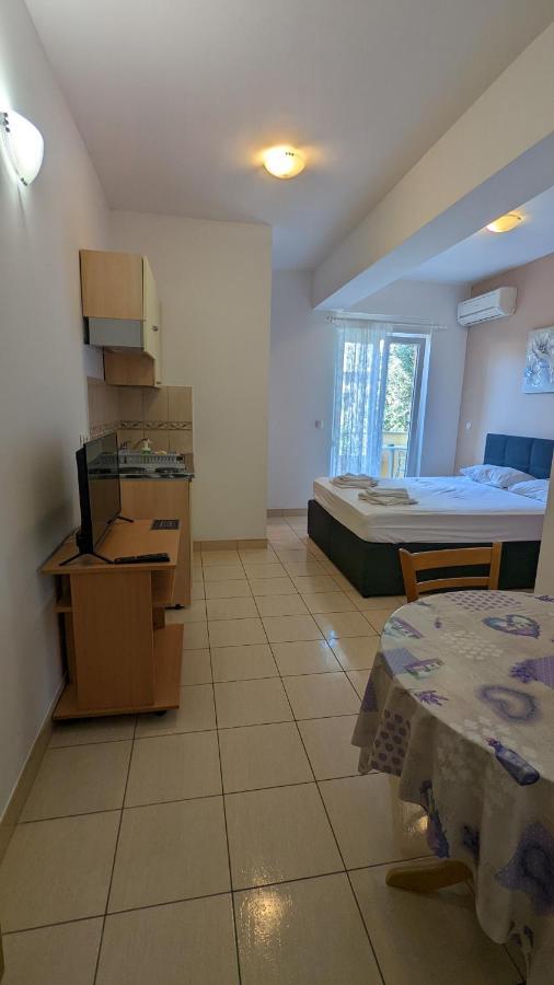 Apartments Vesna Gradac  Kamer foto