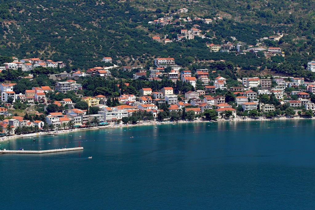 Apartments Vesna Gradac  Buitenkant foto
