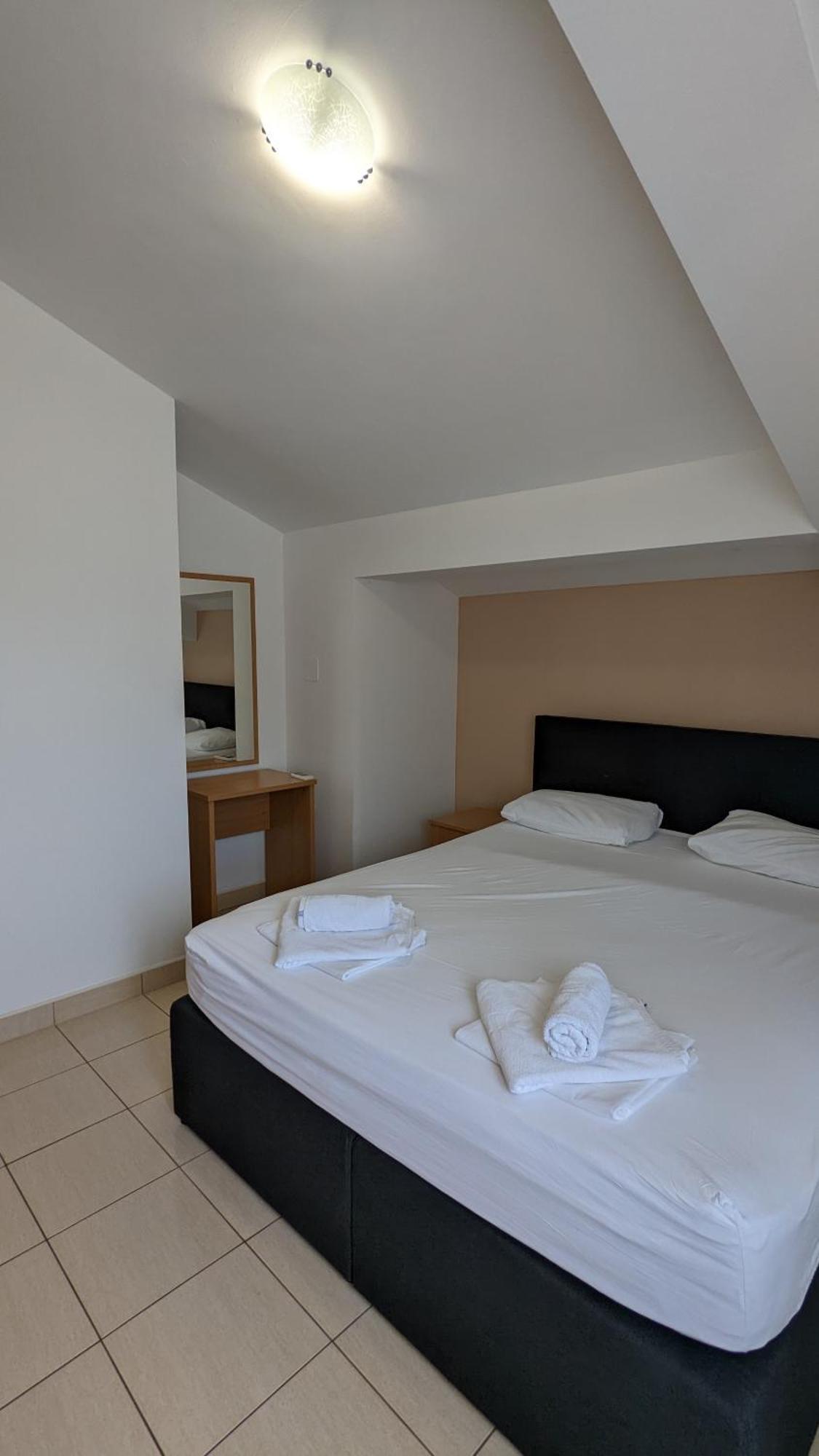 Apartments Vesna Gradac  Kamer foto