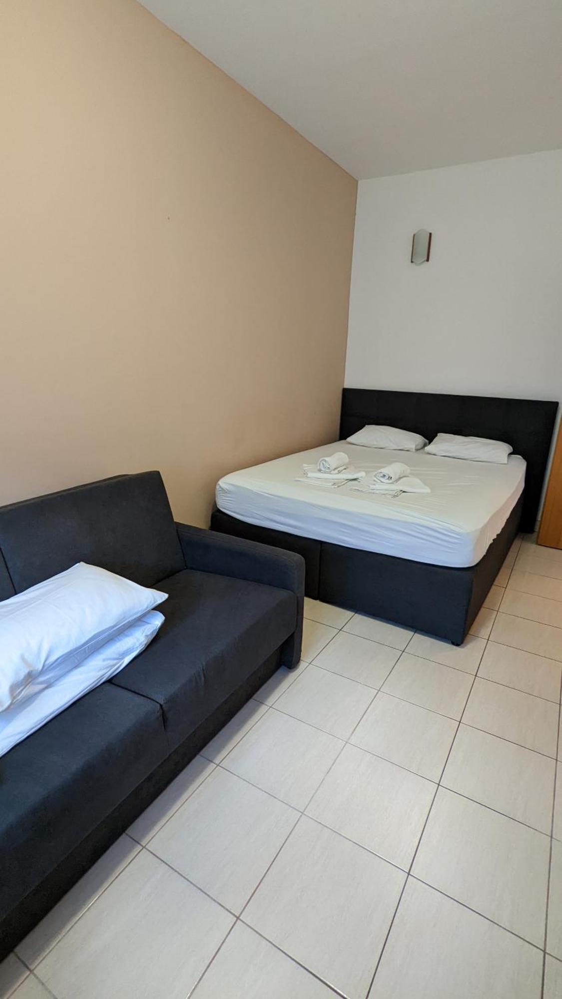 Apartments Vesna Gradac  Kamer foto